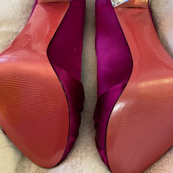 Paris Hilton Stilettos - Picture 7 of 7